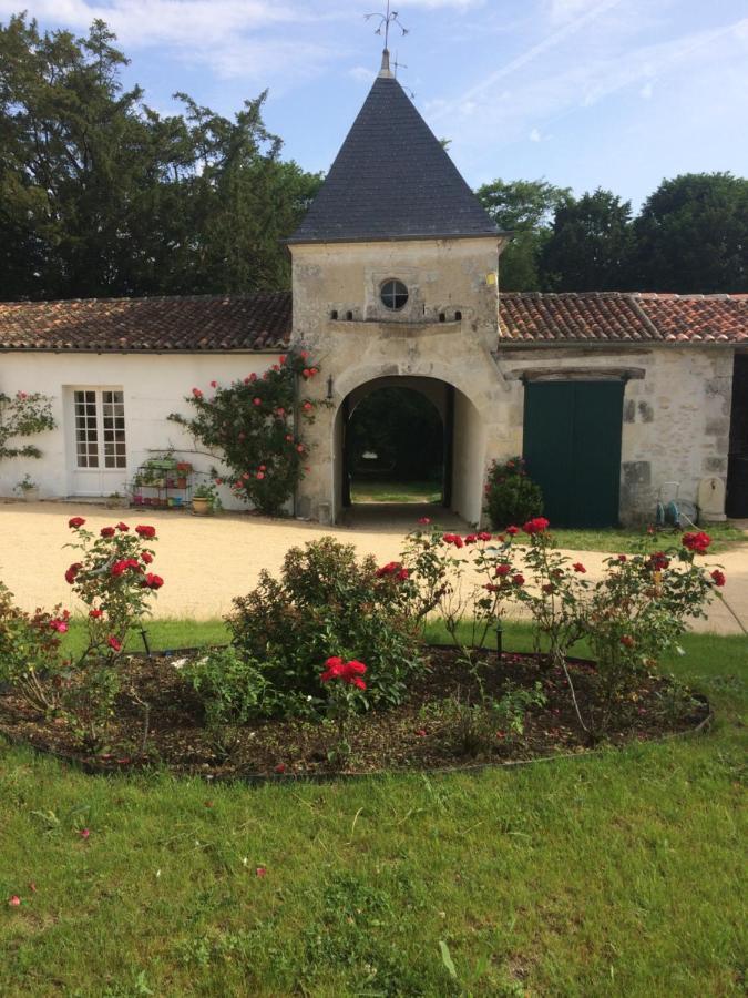 Le Logis Du Plessis Bed and Breakfast Chaniers Eksteriør billede