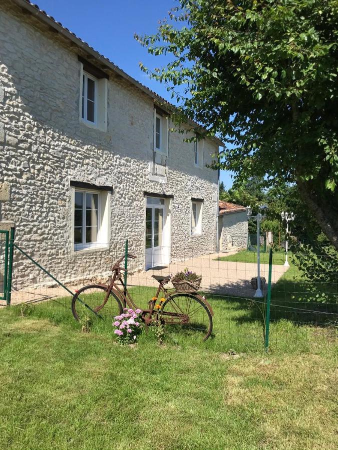 Le Logis Du Plessis Bed and Breakfast Chaniers Eksteriør billede